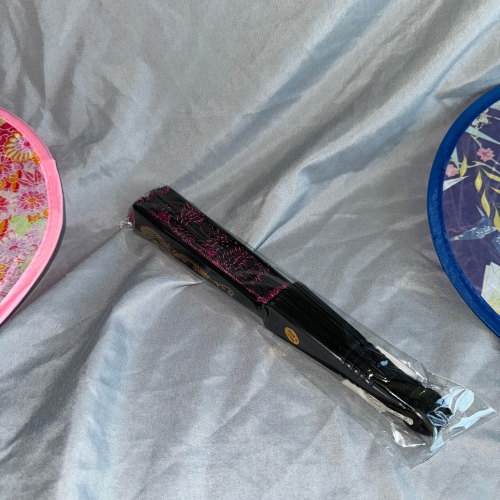 RAVELUXE 🥳 Rave / Party Handheld Fan 🪭 ⚡️⚡️⚡️Purple ⚡️⚡️⚡️ - Picture 2 of 2